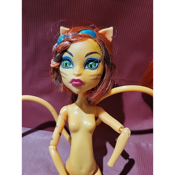 Monster High Toralei Stripe  Freaky Field Trip Doll lot of 2 TLC  As-Is - Picture 3 of 11